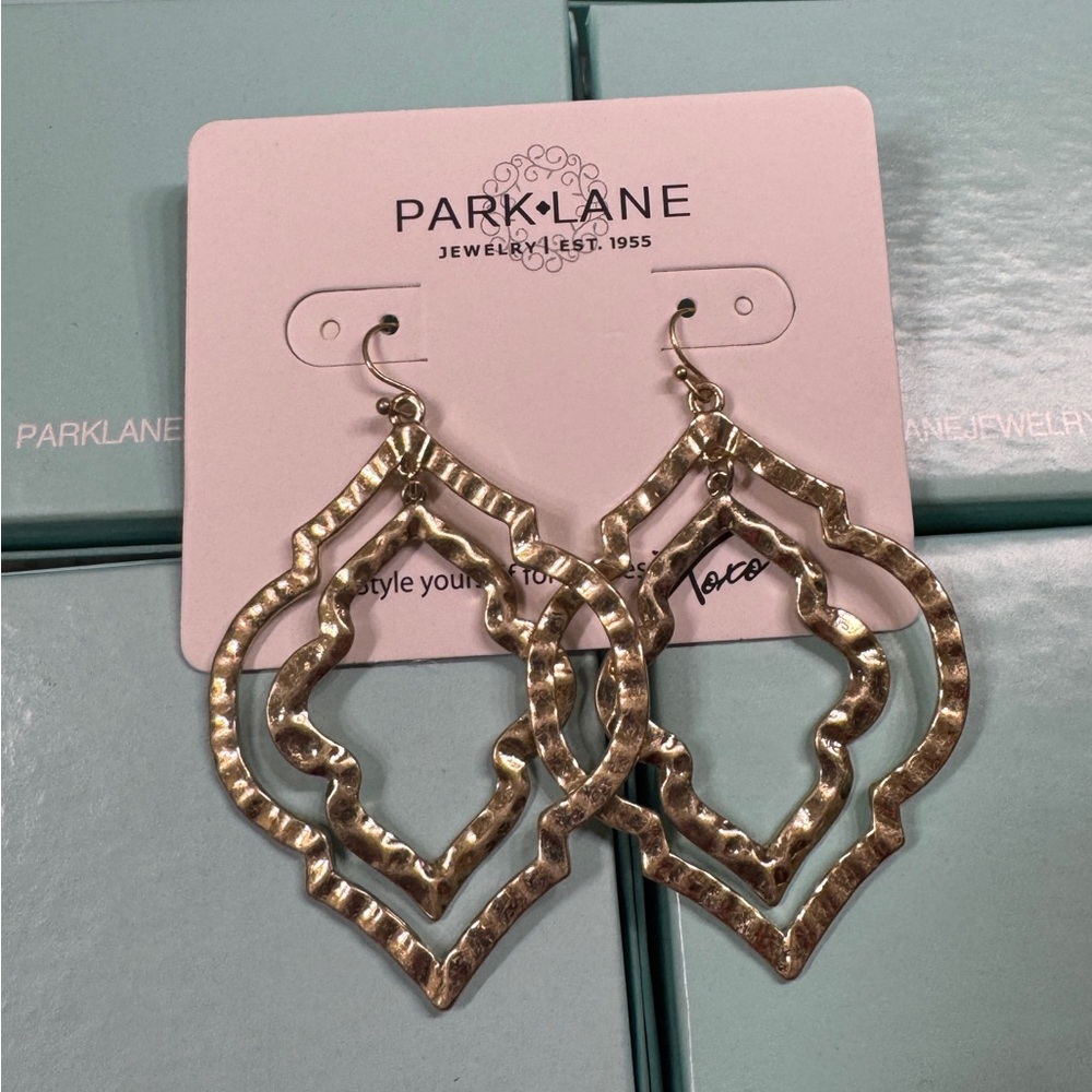 Park Lane Hammered Gold WINNIE Statement Earrings